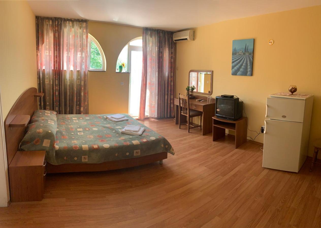 Sea Square Hotel Balchik Ngoại thất bức ảnh